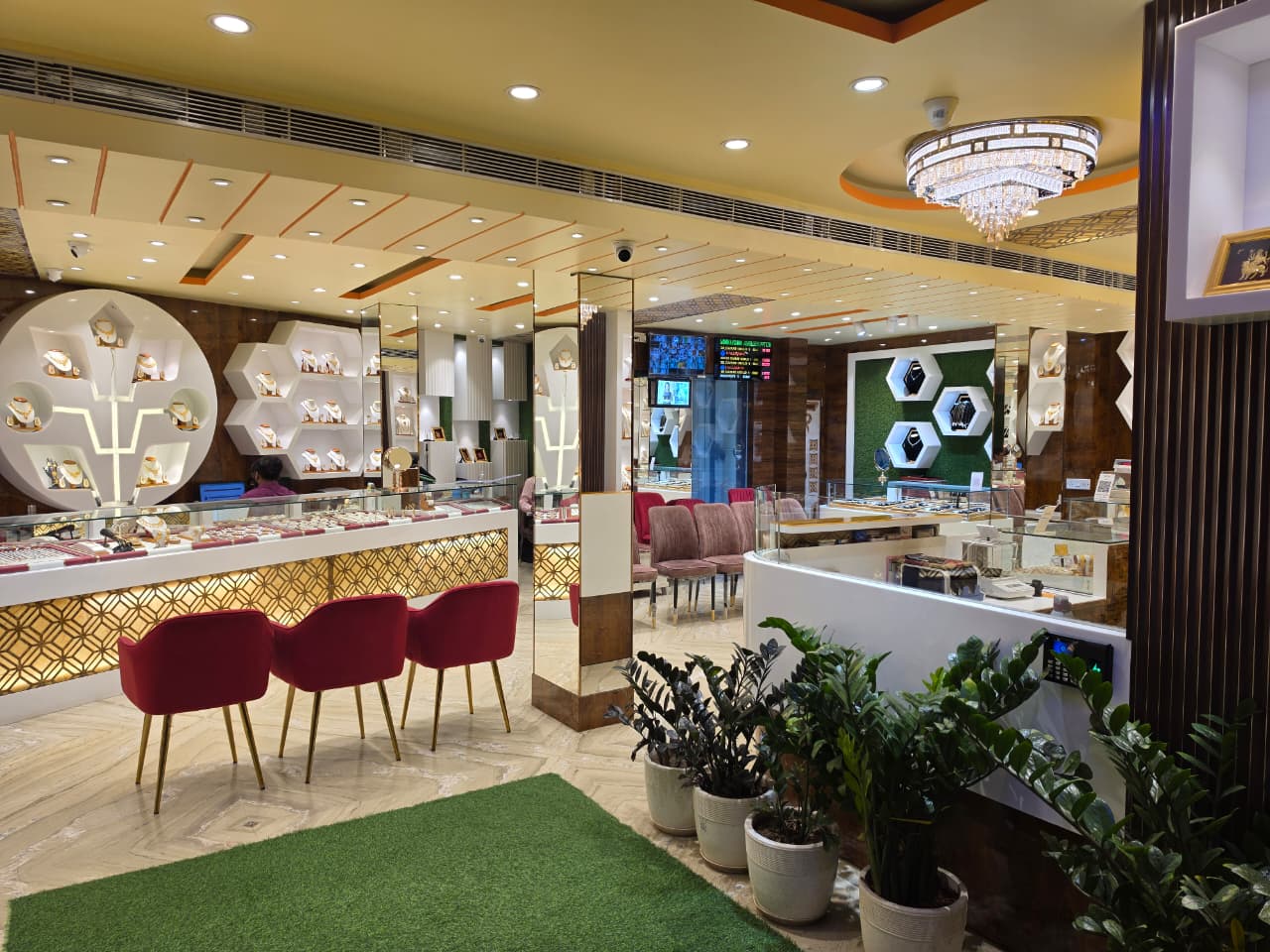 Monikanchan jewellery display wall